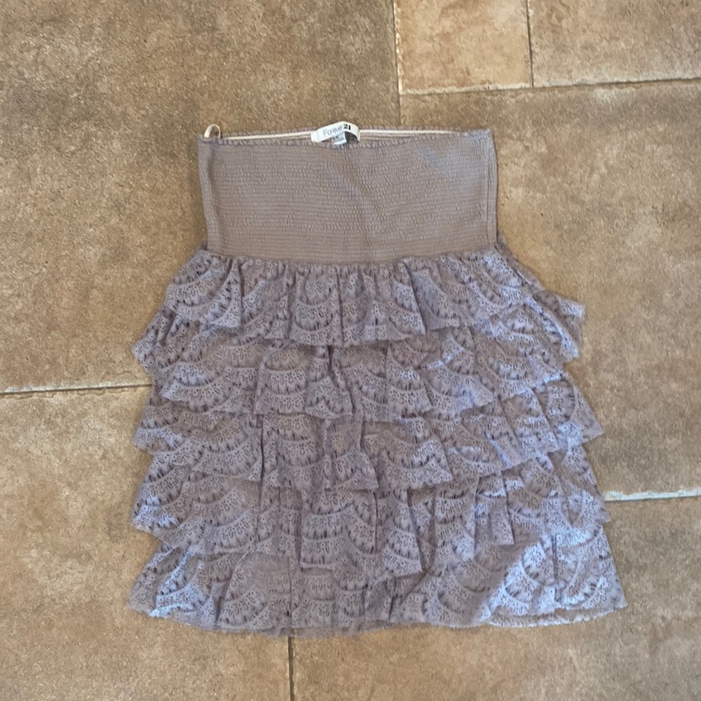 Very flexible no zipper or button